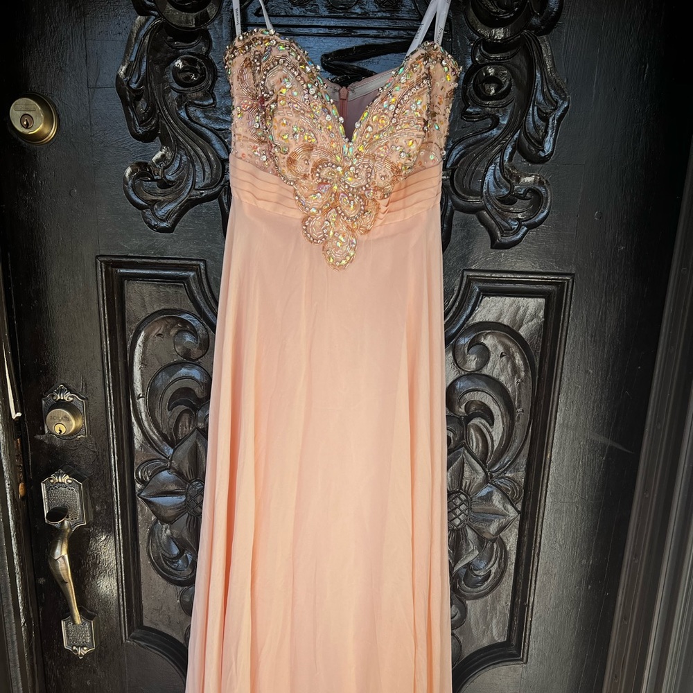 Jvn peach gown - Picture 2 of 6
